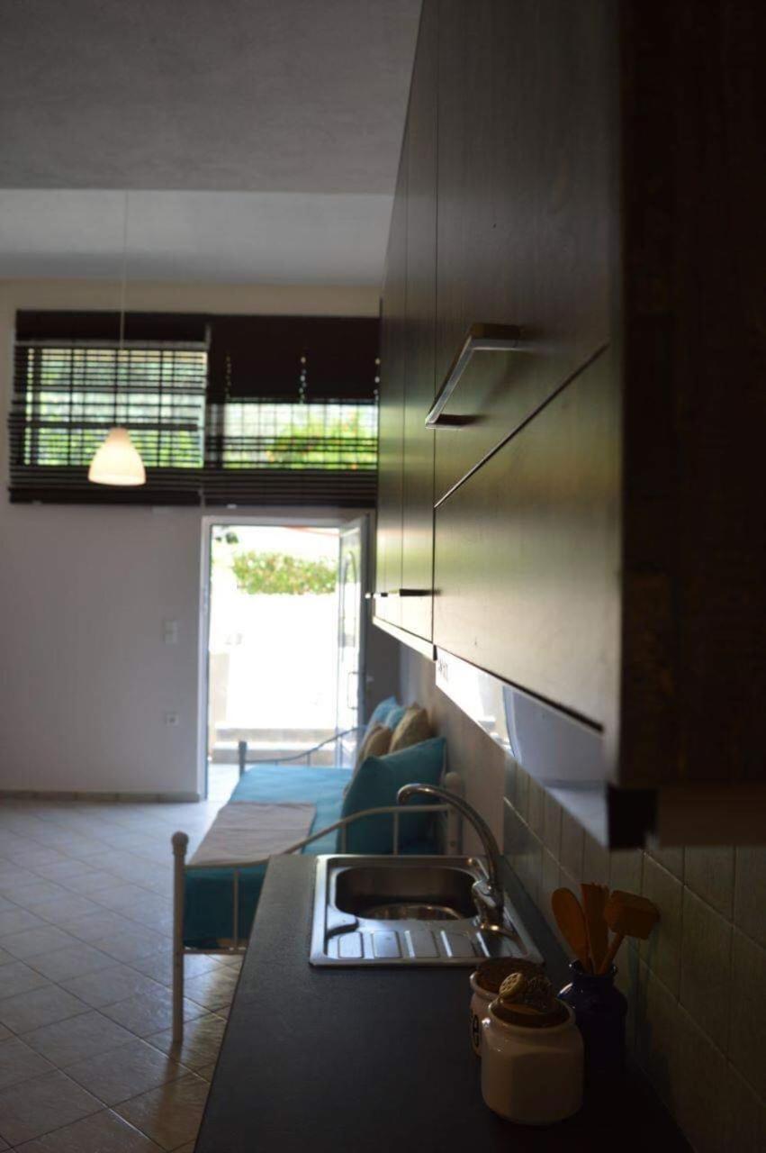 Appartement Sunny Garden à Plataria Extérieur photo